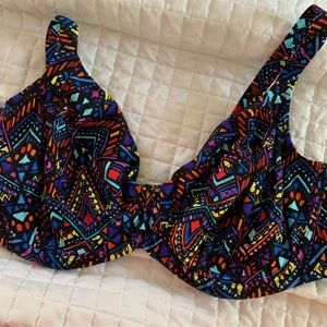 NWT bundle with bottoms for discount!! Underwire!!